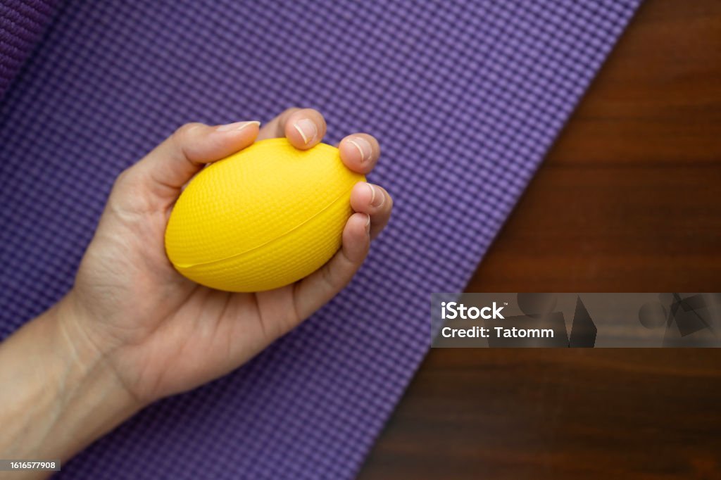 How to use stress balls